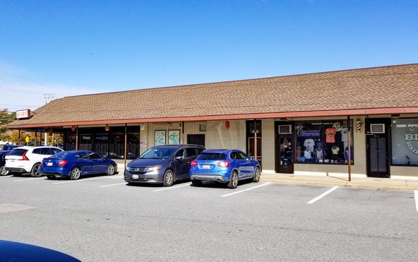 Shipley-Linthicum Shopping Center: 208 Transmission Ct, Linthicum Heights, MD 21090